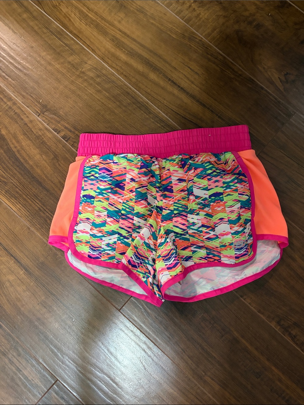 Skechers Girls Neon Geo Print Running Shorts - Hot Pink & Coral